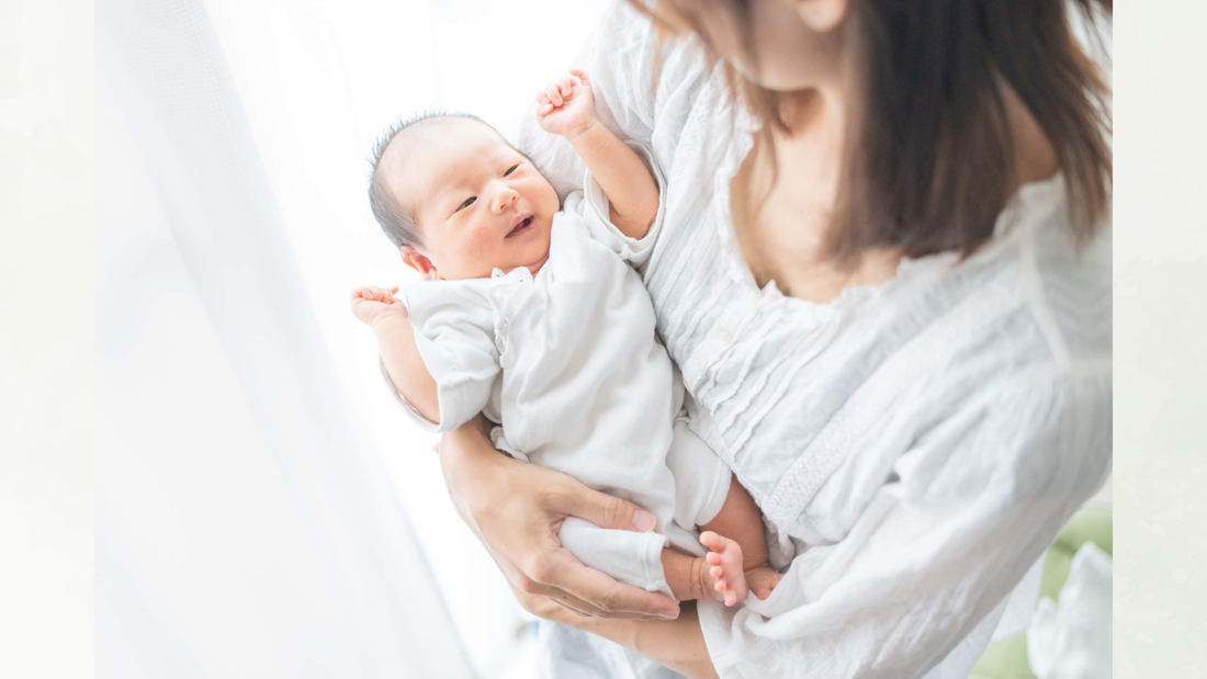 首すわり前の赤ちゃんの「反り返り」の原因と対処法