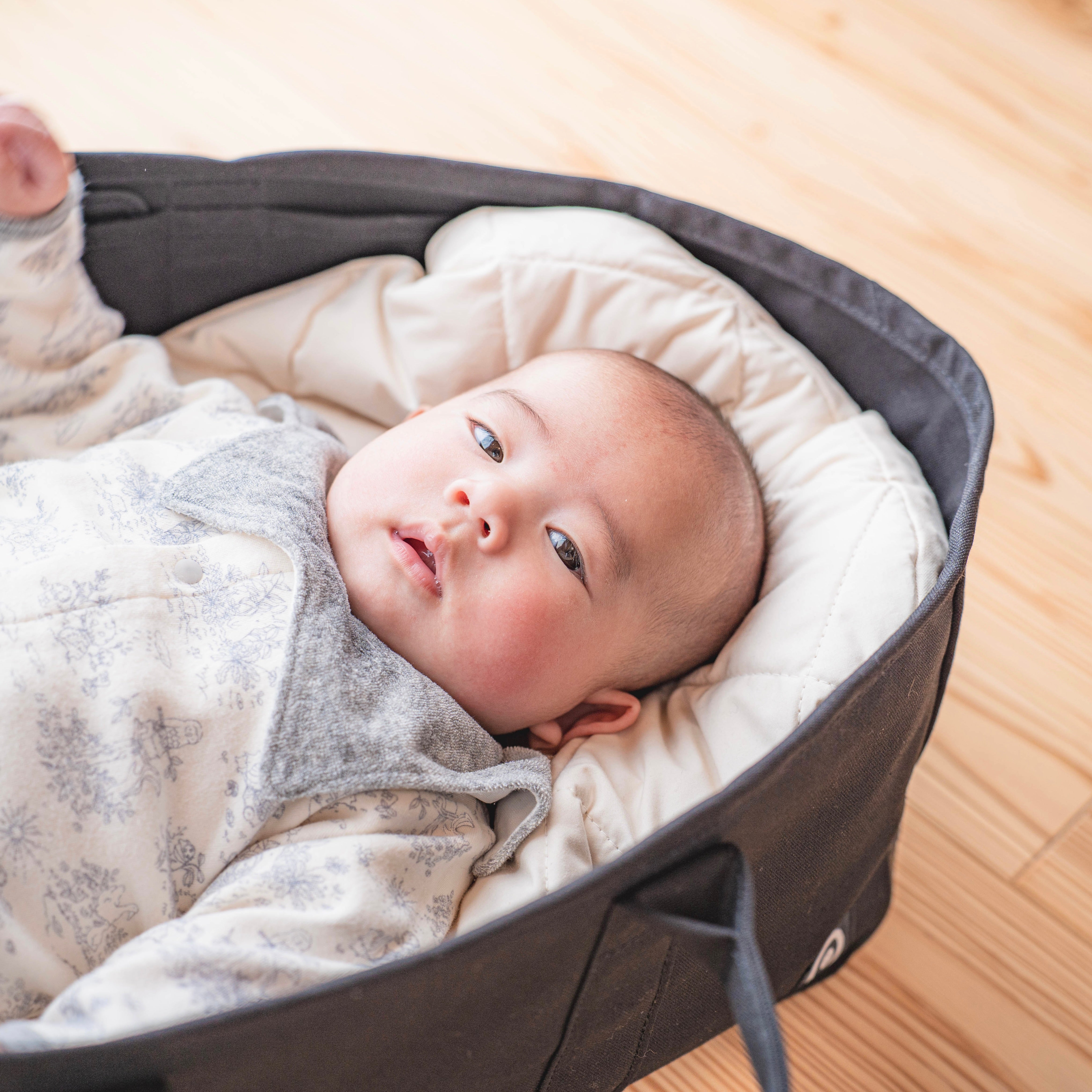 赤ちゃんの眠りにお悩みの方へ – ベビーブランド｜RACCO